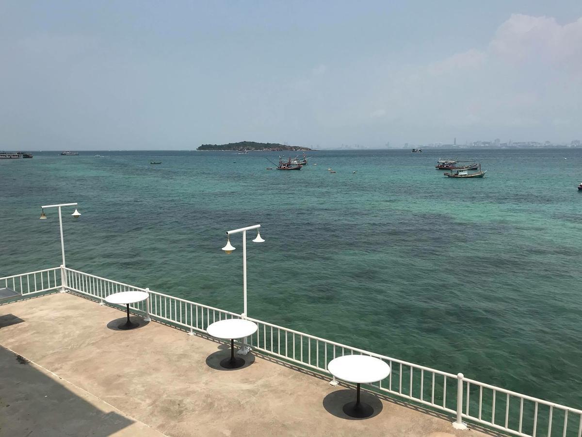 Island Inn Ko Lan Luaran gambar