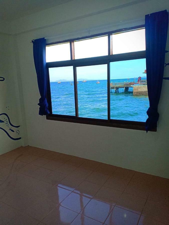 Island Inn Ko Lan Luaran gambar